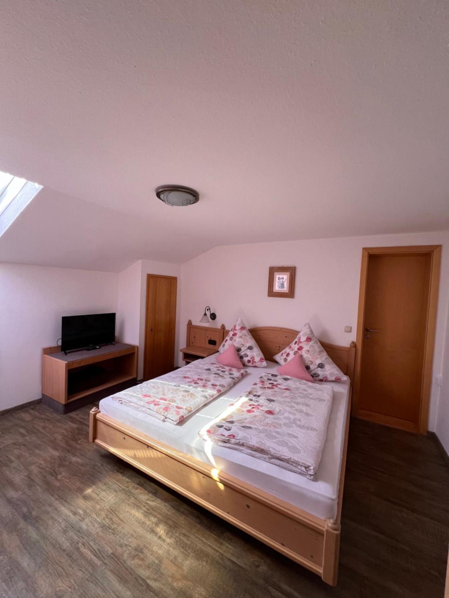 Gaestehaus-Pension Keiss Hopferau Zewnętrze zdjęcie